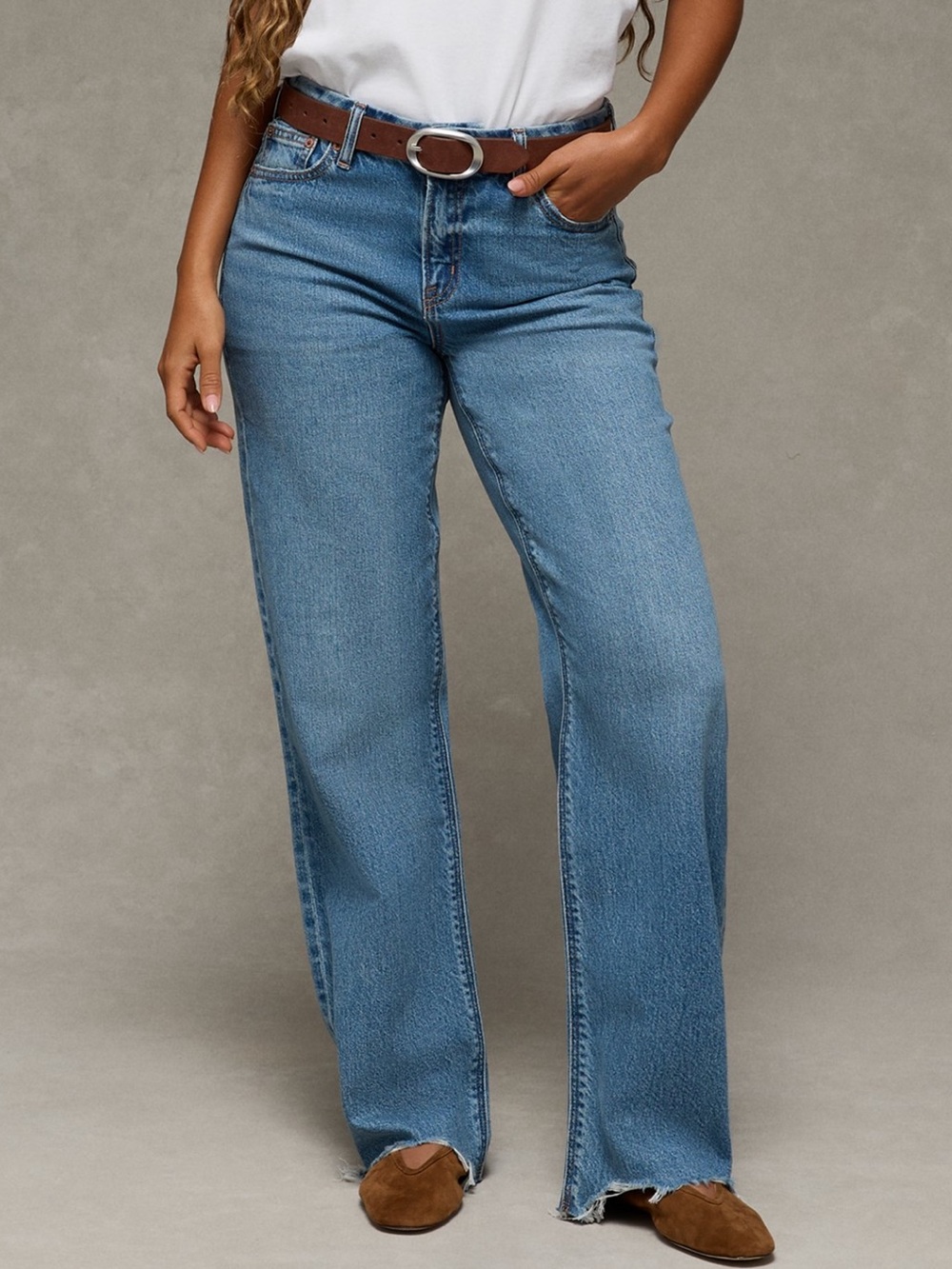 American Eagle Strigid Curvy High-Waisted Stovepipe Jeans Medium Wash - 8 Long